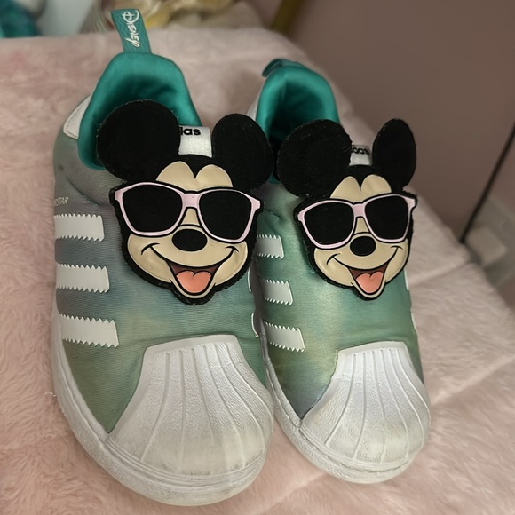 Size 91/2 Toodler addidas - Picture 2 of 3